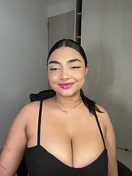 SASHASTRADA  online show from April 6, 8:43 pm