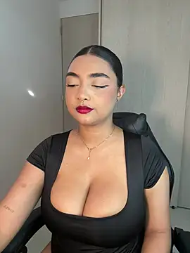 SASHASTRADA  online show from April 7, 9:26 pm