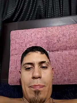 Snapshot of Carlitosmfc chatting on March 24, 1:54 am Carlitosmfc online show from March 24, 1:54 am