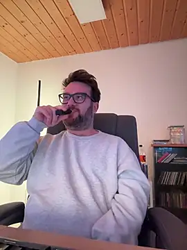 Dominic2295 online show from February 7, 2:32 pm