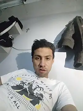 AlejandreBy online show from April 11, 2:27 am