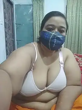 momo loves online show from March 4, 5:52 pm