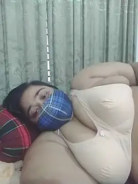 momo loves online show from July 19, 7:23 am