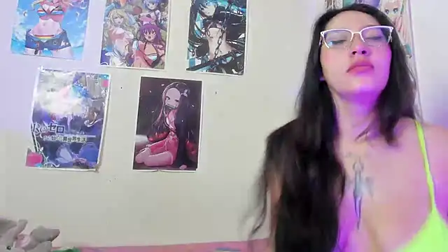 abril onnel online show from October 21, 6:30 pm