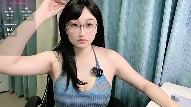 LuLu-lll online show from March 22, 5:16 pm