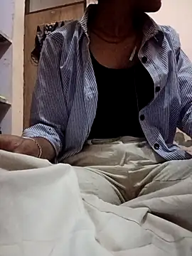 Snapshot of monika4455m chatting on January 10, 4:20 pm monika4455m online show from January 10, 4:20 pm