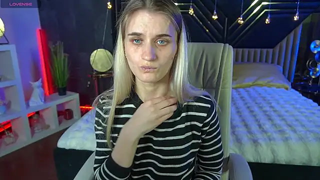 DiamondNina online show from March 23, 8:57 pm