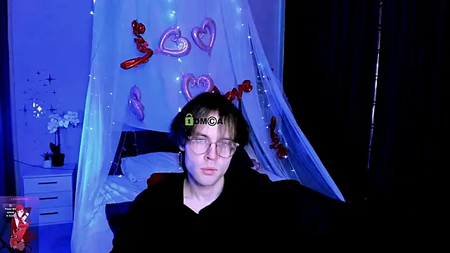 Snapshot of mister_alex_ chatting on March 9, 7:40 pm mister alex online show from March 9, 7:40 pm