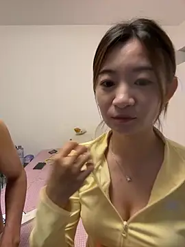Snapshot of Xiaojuzi- chatting on June 2, 1:35 pm Xiaojuzi- online show from June 2, 1:35 pm