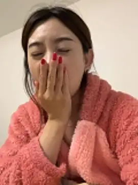 Snapshot of Xiaojuzi- chatting on June 6, 1:38 pm Xiaojuzi- online show from June 6, 1:38 pm