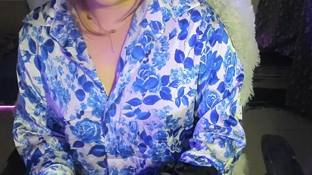 Snapshot of Tannushree chatting on May 18, 4:57 pm Tannushree online show from May 18, 4:57 pm