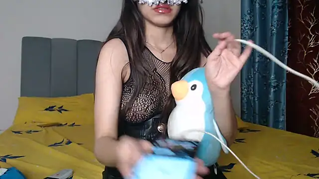 Hottie heer online show from June 17, 4:41 pm