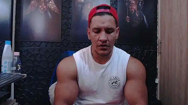 Snapshot of viktor_herrera chatting on March 7, 4:48 pm viktor herrera online show from March 7, 4:48 pm