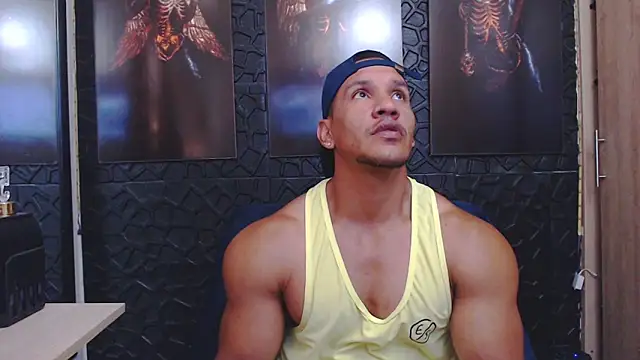 Snapshot of viktor_herrera chatting on May 9, 2:33 pm viktor herrera online show from May 9, 2:33 pm