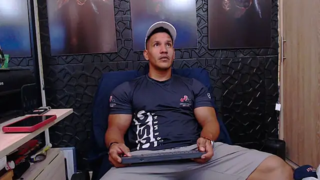 viktor herrera online show from July 2, 2:12 pm