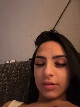 Evelin199 online show from May 3, 7:53 pm
