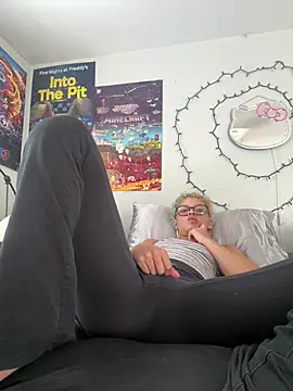 jojosbizarrelyf online show from July 22, 5:16 pm