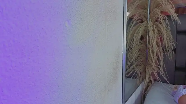 Snapshot of Missy_22_ chatting on March 15, 1:17 pm Missy 22 online show from March 15, 1:17 pm