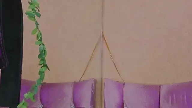 Snapshot of Missy_22_ chatting on March 24, 1:27 pm Missy 22 online show from March 24, 1:27 pm