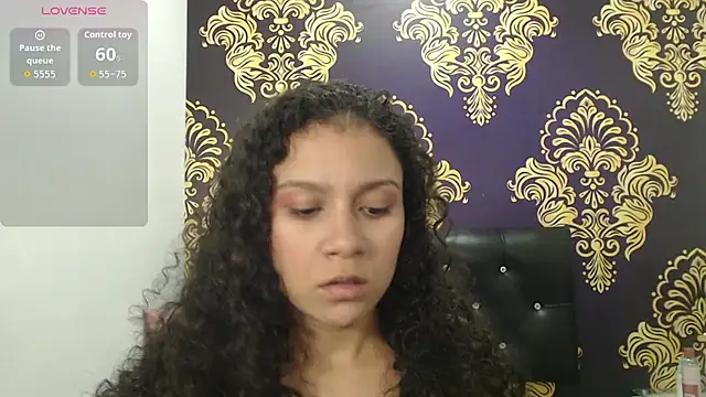 Snapshot of Little18Doll chatting on April 11, 3:11 am Little18Doll online show from April 11, 3:11 am