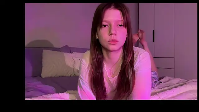 karalinhks online show from March 7, 9:23 pm