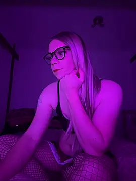 Snapshot of Sissy_celina1 chatting on March 14, 7:41 pm Sissy celina1 online show from March 14, 7:41 pm