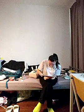 LissieDemons online show from February 1, 8:57 am