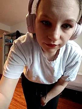 LissieDemons online show from February 3, 11:04 am