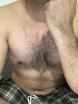 Snapshot of comings33 chatting on February 21, 8:54 pm comings33 online show from February 21, 8:54 pm