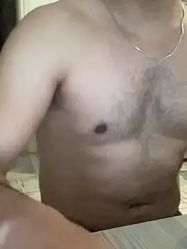 Snapshot of comings33 chatting on March 23, 2:10 pm comings33 online show from March 23, 2:10 pm