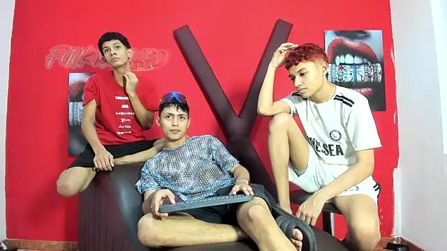 AVENGER BOYS2026 online show from May 14, 7:20 pm