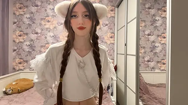 NyxoraX online show from February 13, 2:57 pm