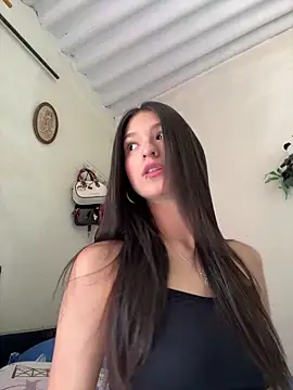 Snapshot of AgathaSander_ chatting on January 15, 4:22 pm AgathaSander online show from January 15, 4:22 pm