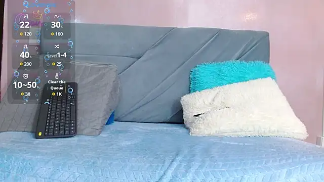 studentdeivy  online show from February 10, 12:20 pm