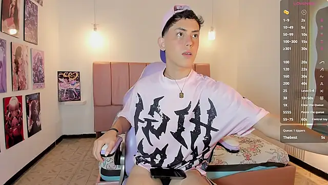 Iamcami  online show from March 14, 7:30 pm