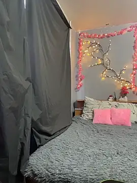 Snapshot of Adele_Shy_ chatting on February 16, 6:09 am Adele Shy online show from February 16, 6:09 am