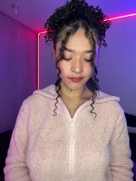 crystal dlun online show from March 21, 3:59 pm