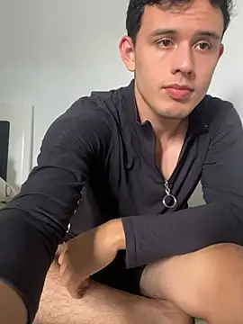 Snapshot of Keylerth_ chatting on February 2, 7:01 pm Keylerth online show from February 2, 7:01 pm