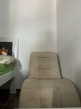 Snapshot of Keylerth_ chatting on February 17, 6:14 pm Keylerth online show from February 17, 6:14 pm