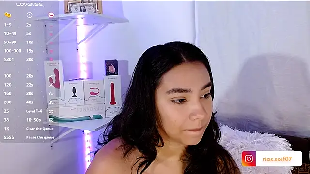 Snapshot of booty_sofia chatting on January 13, 9:36 am booty sofia online show from January 13, 9:36 am