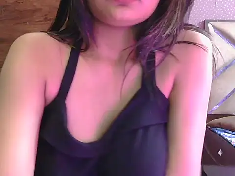 Snapshot of sweet_riyaaa chatting on July 10, 4:31 pm sweet riyaaa online show from July 10, 4:31 pm