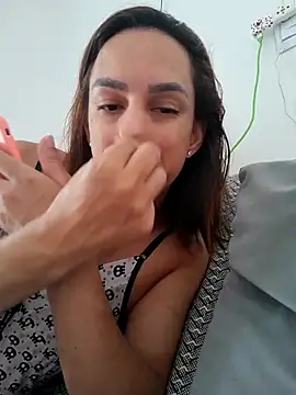 Snapshot of ofjuliaa chatting on February 17, 2:02 pm ofjuliaa online show from February 17, 2:02 pm