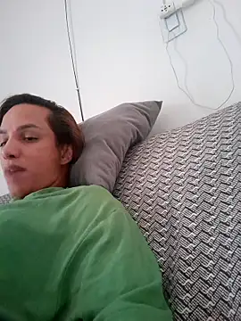 Snapshot of ofjuliaa chatting on February 22, 8:40 pm ofjuliaa online show from February 22, 8:40 pm