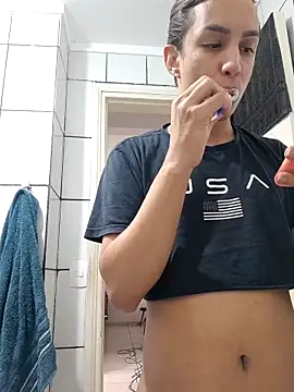 Snapshot of ofjuliaa chatting on February 25, 5:33 pm ofjuliaa online show from February 25, 5:33 pm