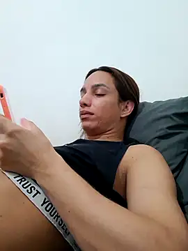 Snapshot of ofjuliaa chatting on March 6, 7:27 am ofjuliaa online show from March 6, 7:27 am