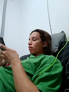 Snapshot of ofjuliaa chatting on March 22, 5:00 am ofjuliaa online show from March 22, 5:00 am