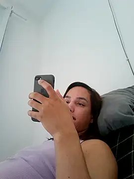 Snapshot of ofjuliaa chatting on March 26, 3:17 pm ofjuliaa online show from March 26, 3:17 pm