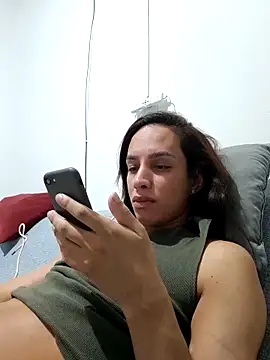 ofjuliaa online show from May 5, 2:30 am