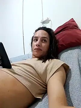 ofjuliaa online show from June 15, 12:13 am