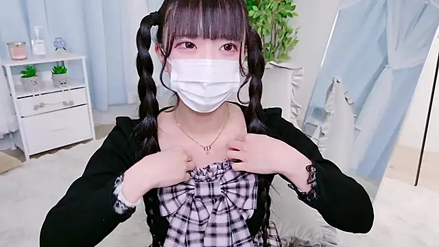 Snapshot of Nonn_chan chatting on March 17, 3:33 am Nonn chan online show from March 17, 3:33 am